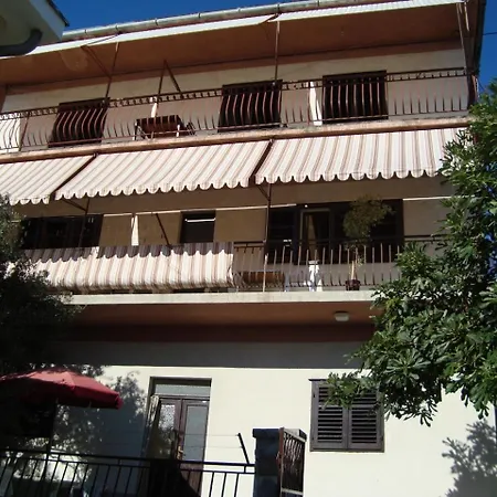 Apartment Apt Vedrana - 150 M From The Beach Krilo